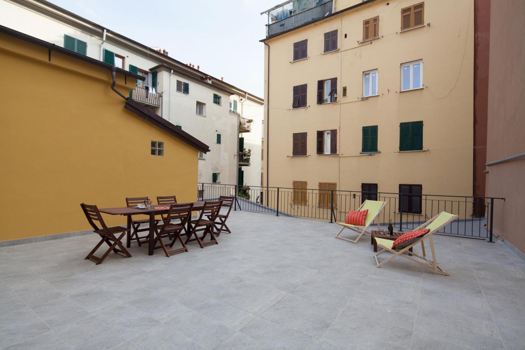 La Spezia City Center Apartment: Modern Rooftop Terrace near Cinque Terre Station Exterior photo